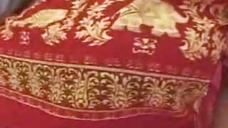नग्न यूरोपीय महिलाएं अपने सभी प्रसन्न पोर्न दिखाती हैं