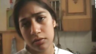भव्य लैटिना एक बिलियर्ड टेबल अश्लील पर गड़बड़