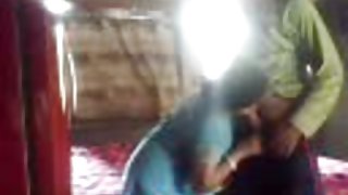 उसकी प्रेमिका को एक डिक चूसना और उसे अश्लील गड़बड़ कर दिया